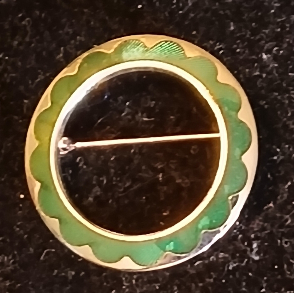 Vintage Green and Goldtone Wreath Brooch